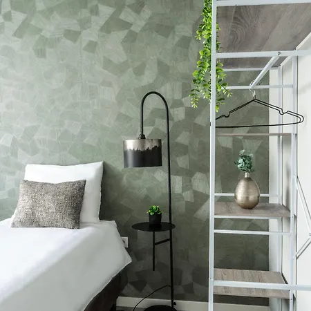 Modern In Raamsdonksveer