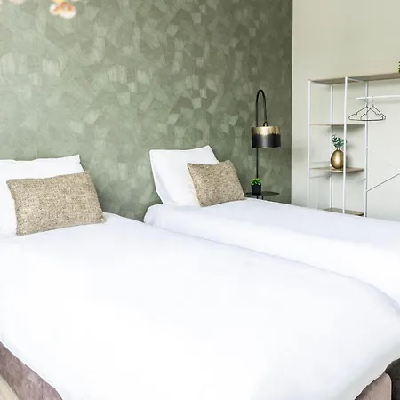 Luxury W Wifi & Private Bath شقة
