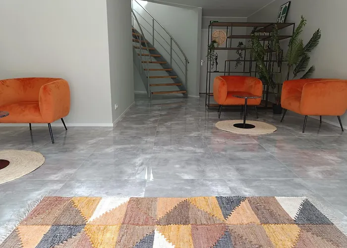 Modern In Raamsdonksveer